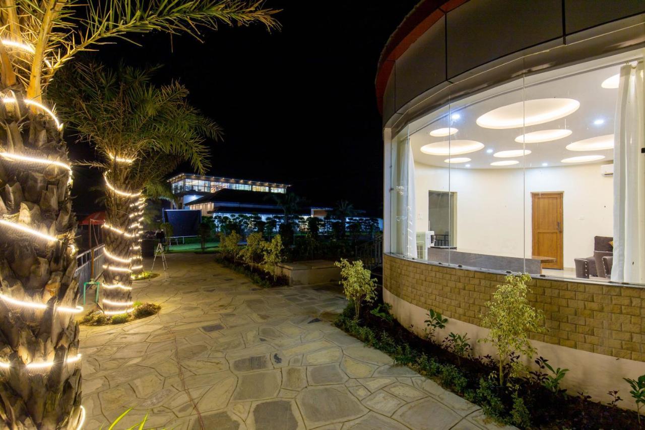Lumbini Palace Resort Exterior photo