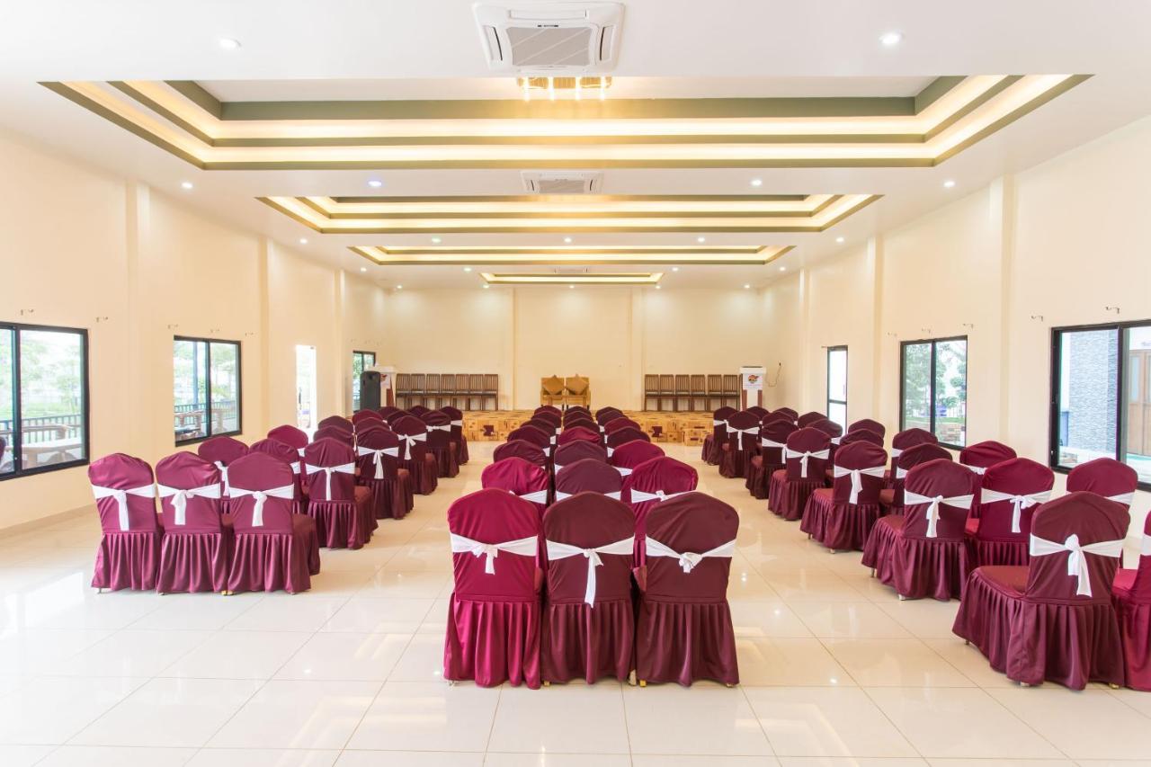 Lumbini Palace Resort Exterior photo